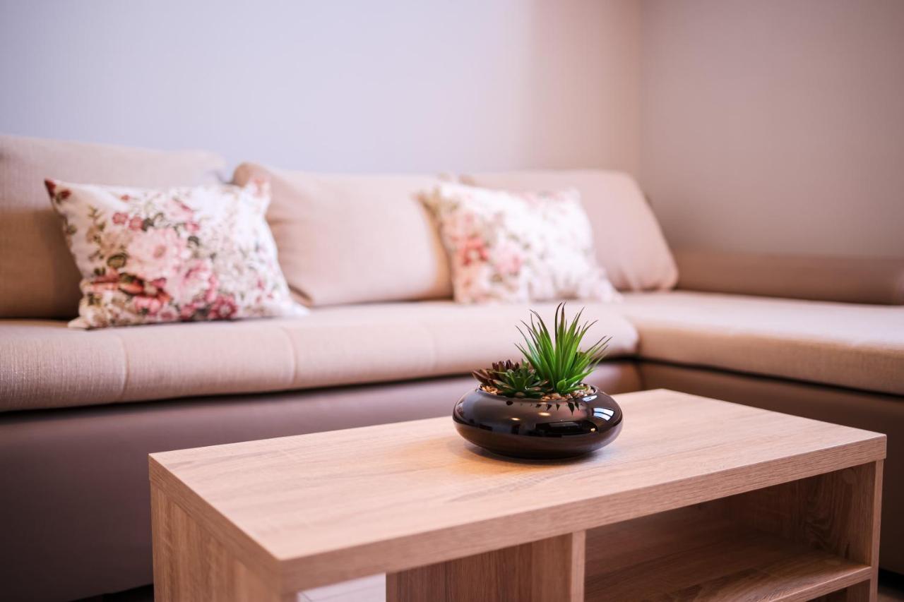 Apartment Ruza Sukosan Ngoại thất bức ảnh