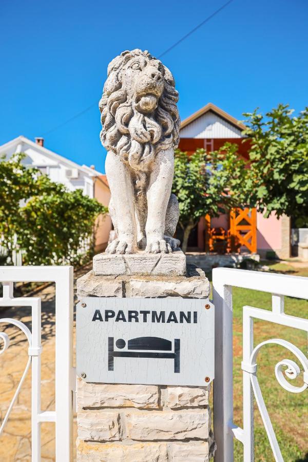 Apartment Ruza Sukosan Ngoại thất bức ảnh